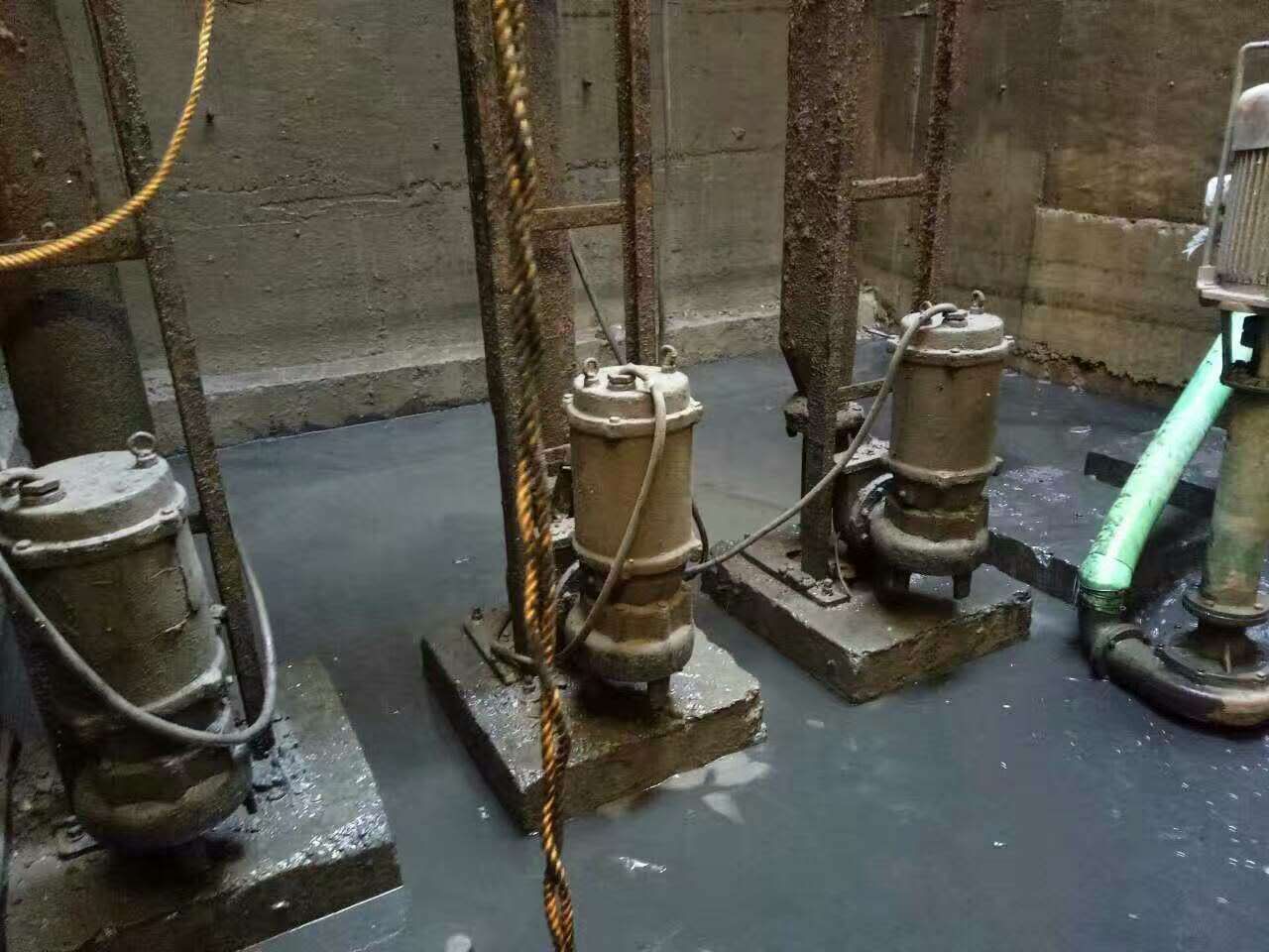 怀安污水池清理